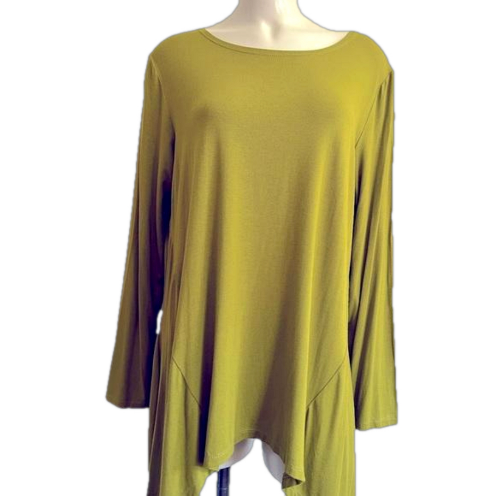 Alembika Mustard color uneven Oversize top sz 6. NWT AS IS